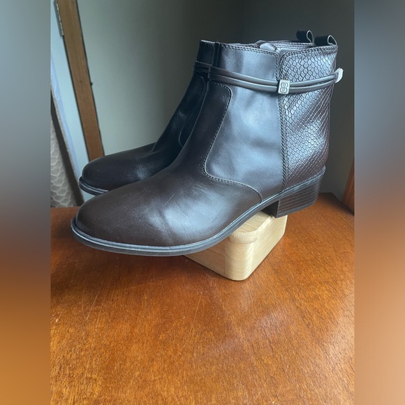NWOT Bandolino Size 9 Women’s Brown Leather Danny Ankle Boots - Picture 1 of 12